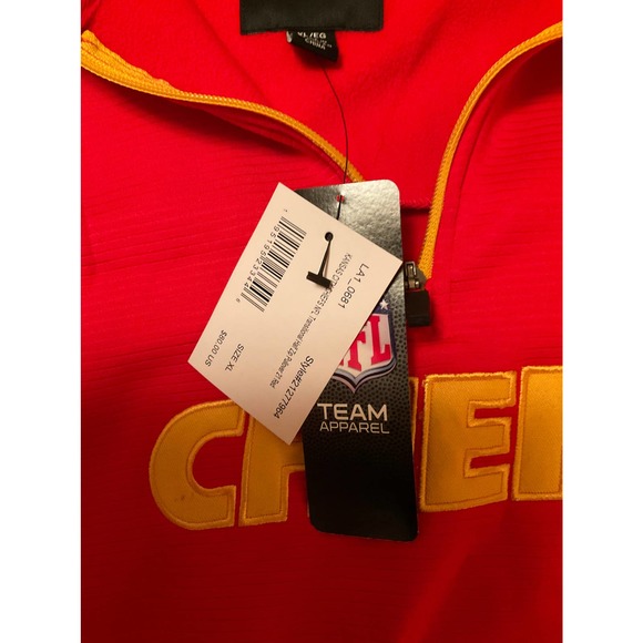 Kansas City Chiefs Official NFL Sweatshirt - Picture 2 of 6
